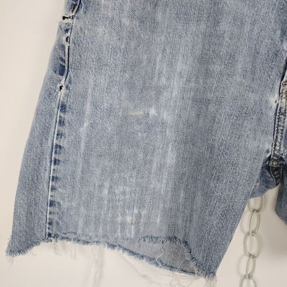 Tommy Hilfiger Freedom Relaxed Light Wash Jean Shorts Distressed Jorts Mens 36 - Picture 3 of 9
